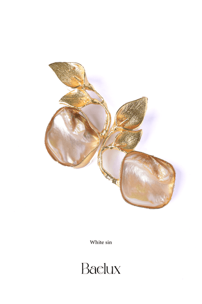 White Sin Earrings - Baelux